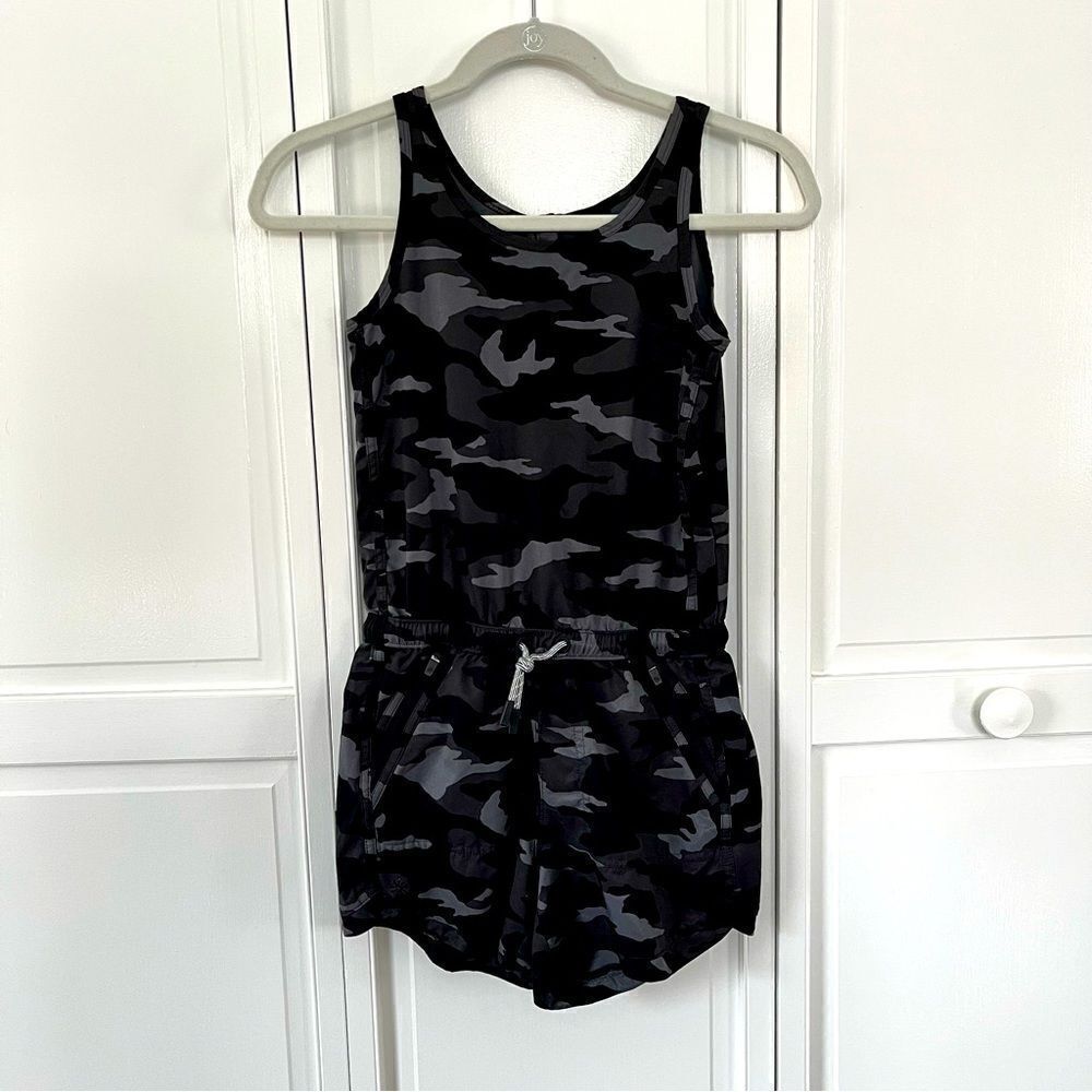 Athleta Girl On The Go Romper 1 Piece Shorts Athletic Camo Size Large 531744-05 - Picture 10 of 16